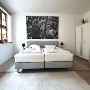 Apartment Pineapple Luxus Im Palais Am Neumarkt, Dresden